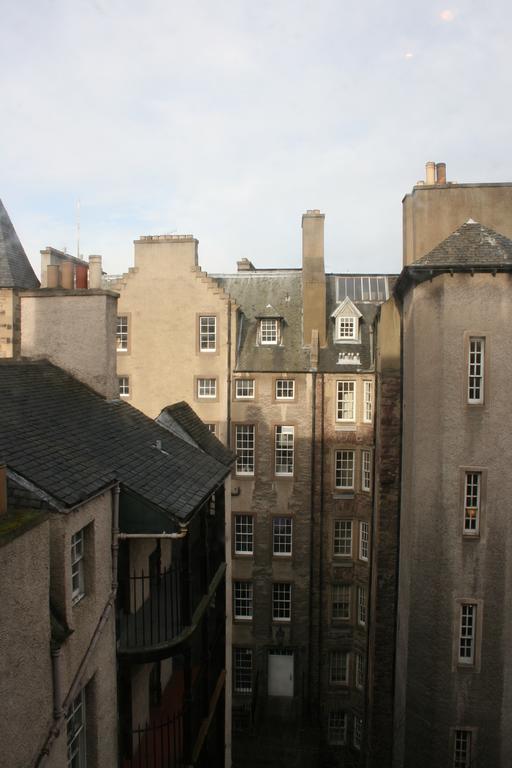 Royal Mile Budget Apartments เอดินบะระ ภายนอก รูปภาพ